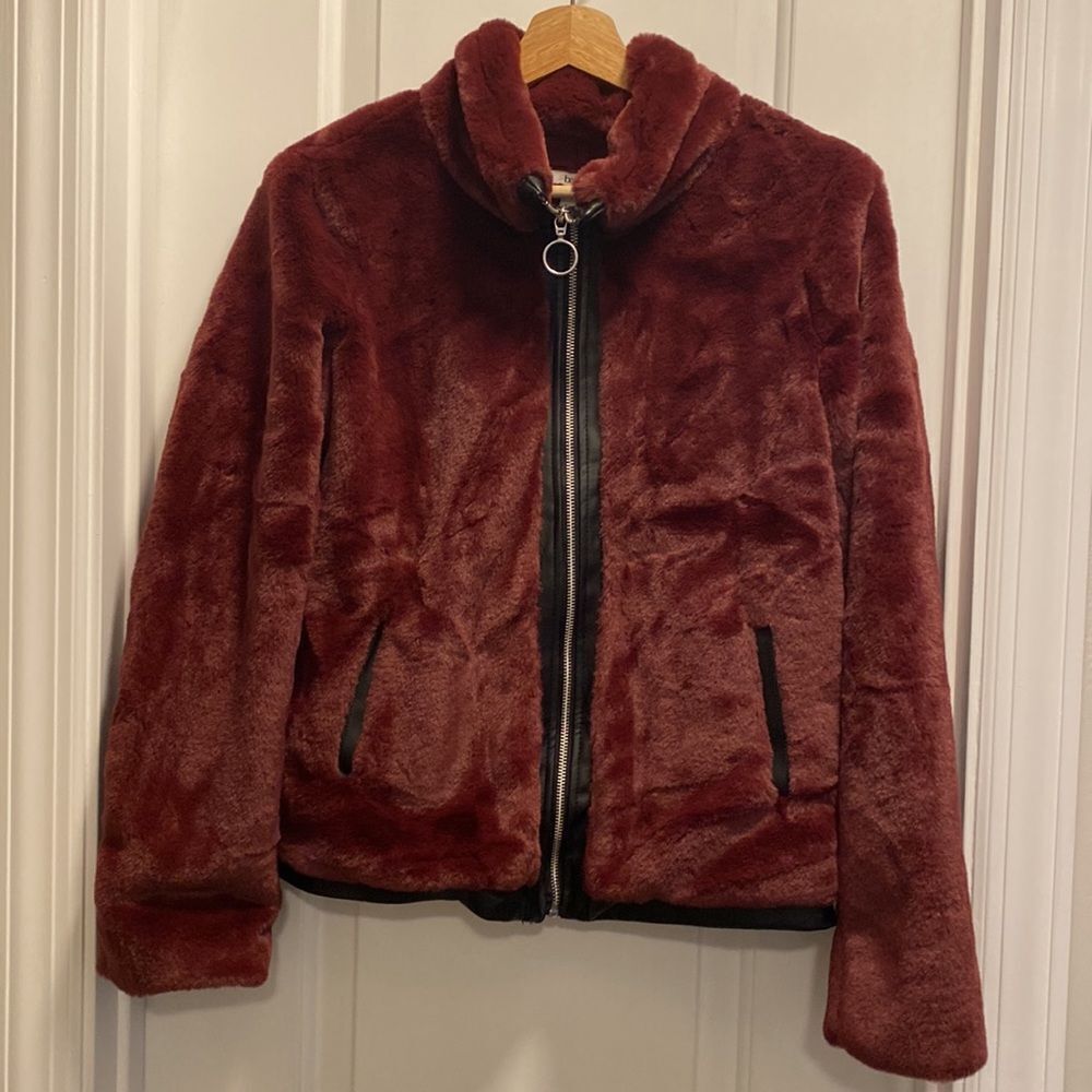 NWOT BAR lll WOMEN’S FAUX FUR JACKET size S - Picture 3 of 4